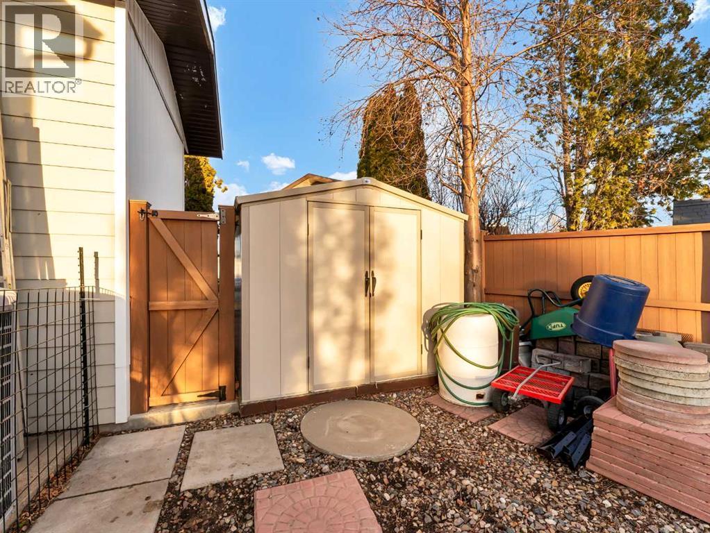 35 Horner Court Ne, Medicine Hat, AB - Outdoor