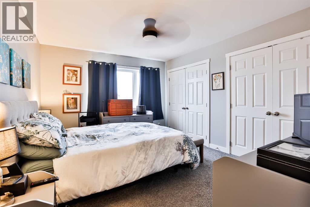 874 Jessie Mcleay Road N, Lethbridge, AB - Indoor Photo Showing Bedroom