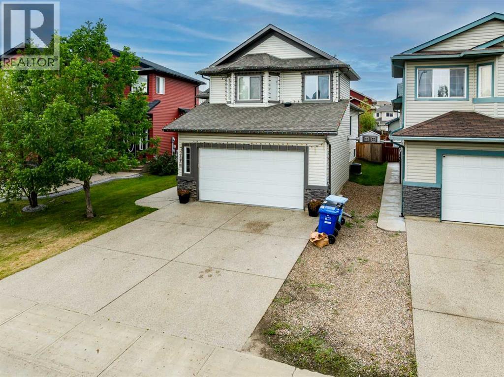 176 Maple Leaf Lane, Fort Mcmurray, AB - Outdoor