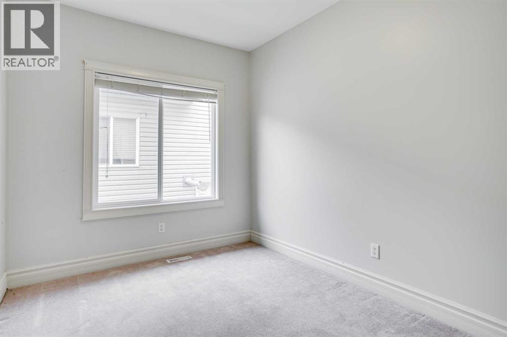 176 Maple Leaf Lane, Fort Mcmurray, AB - Indoor Photo Showing Other Room