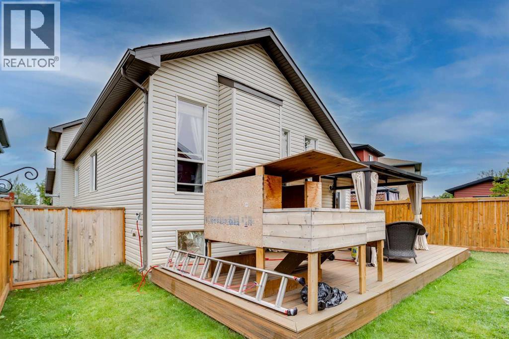 176 Maple Leaf Lane, Fort Mcmurray, AB - Outdoor With Deck Patio Veranda With Exterior