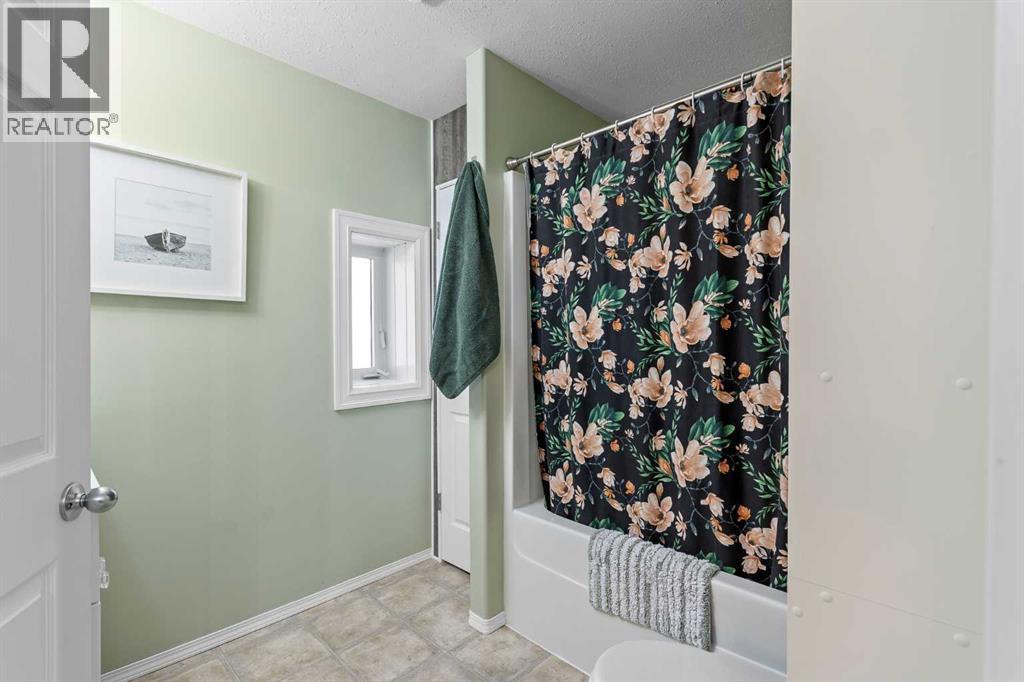 1013 Osprey Drive, Livelong, SK - Indoor