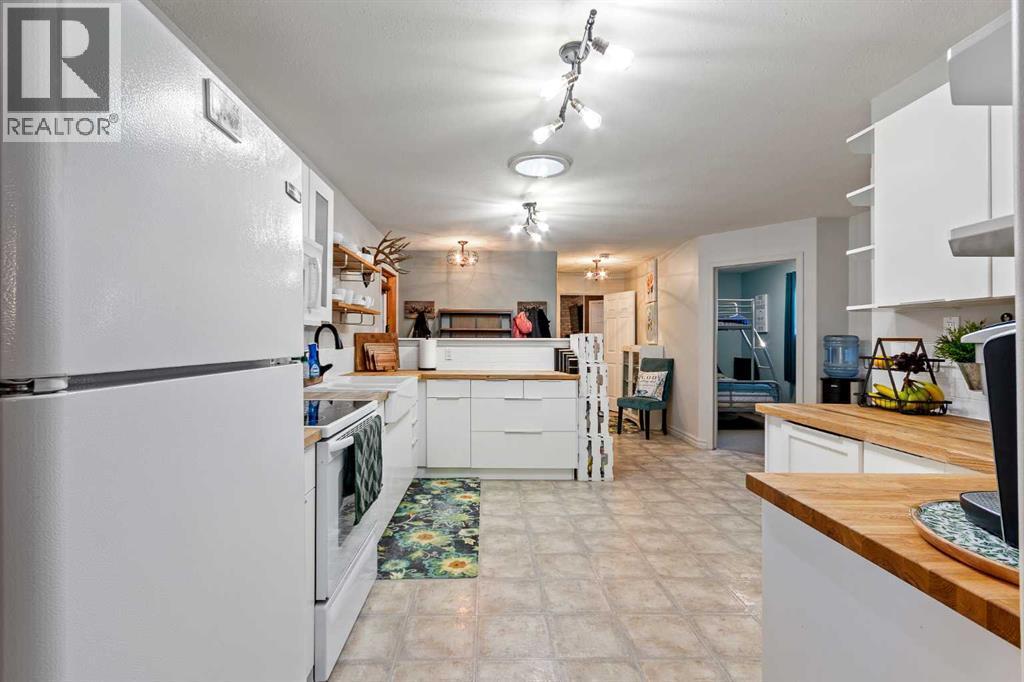 1013 Osprey Drive, Livelong, SK - Indoor Photo Showing Kitchen
