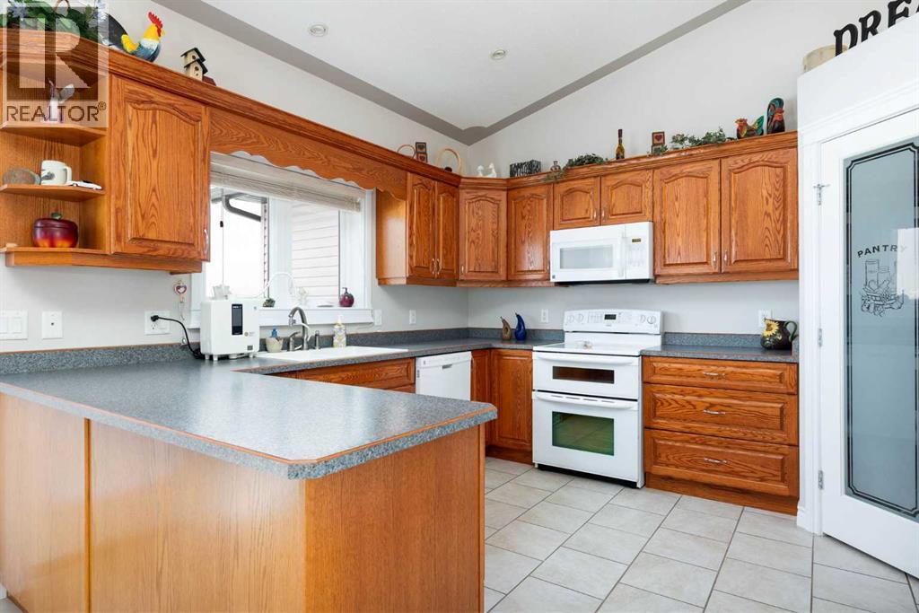 Walk in Pantry - 237 Trillium Road, Fort Mcmurray, AB - Indoor Photo Showing Kitchen