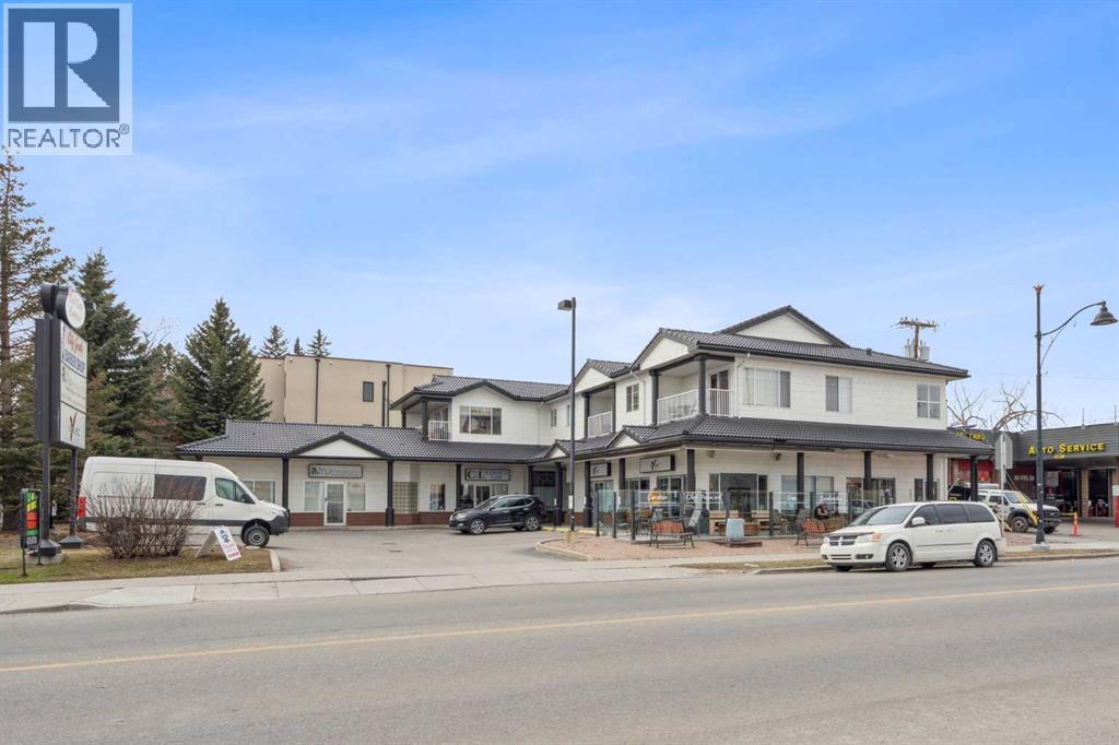 475 27 Avenue Nw, Calgary, AB - Outdoor With Facade