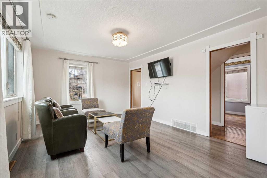 475 27 Avenue Nw, Calgary, AB - Indoor