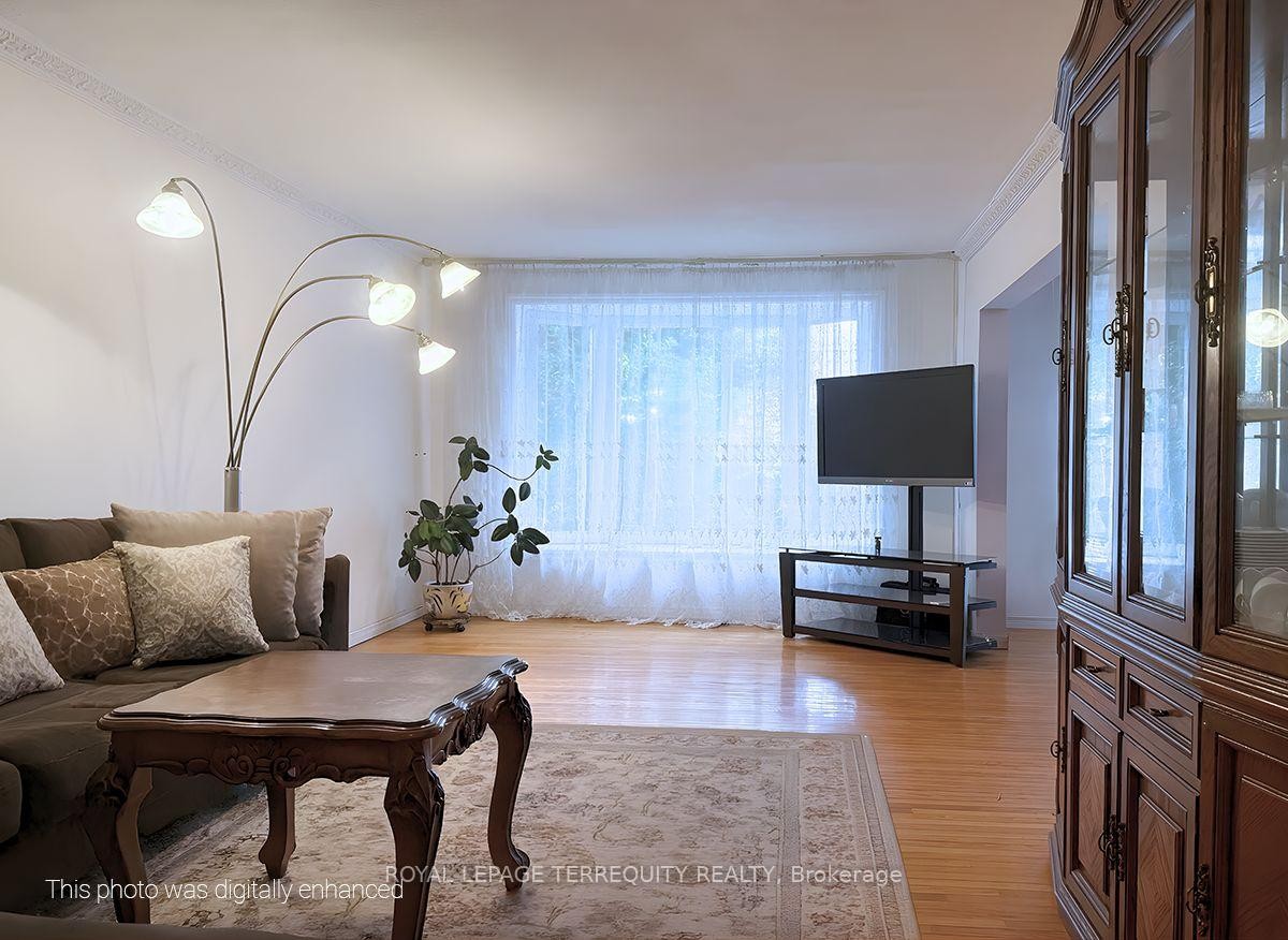 1704 Oberon Crescent, Mississauga, ON