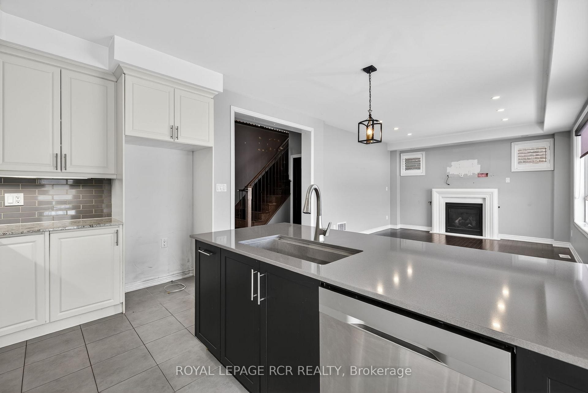 82 Lampkin Street, Georgina, ON - Indoor Photo Showing Kitchen