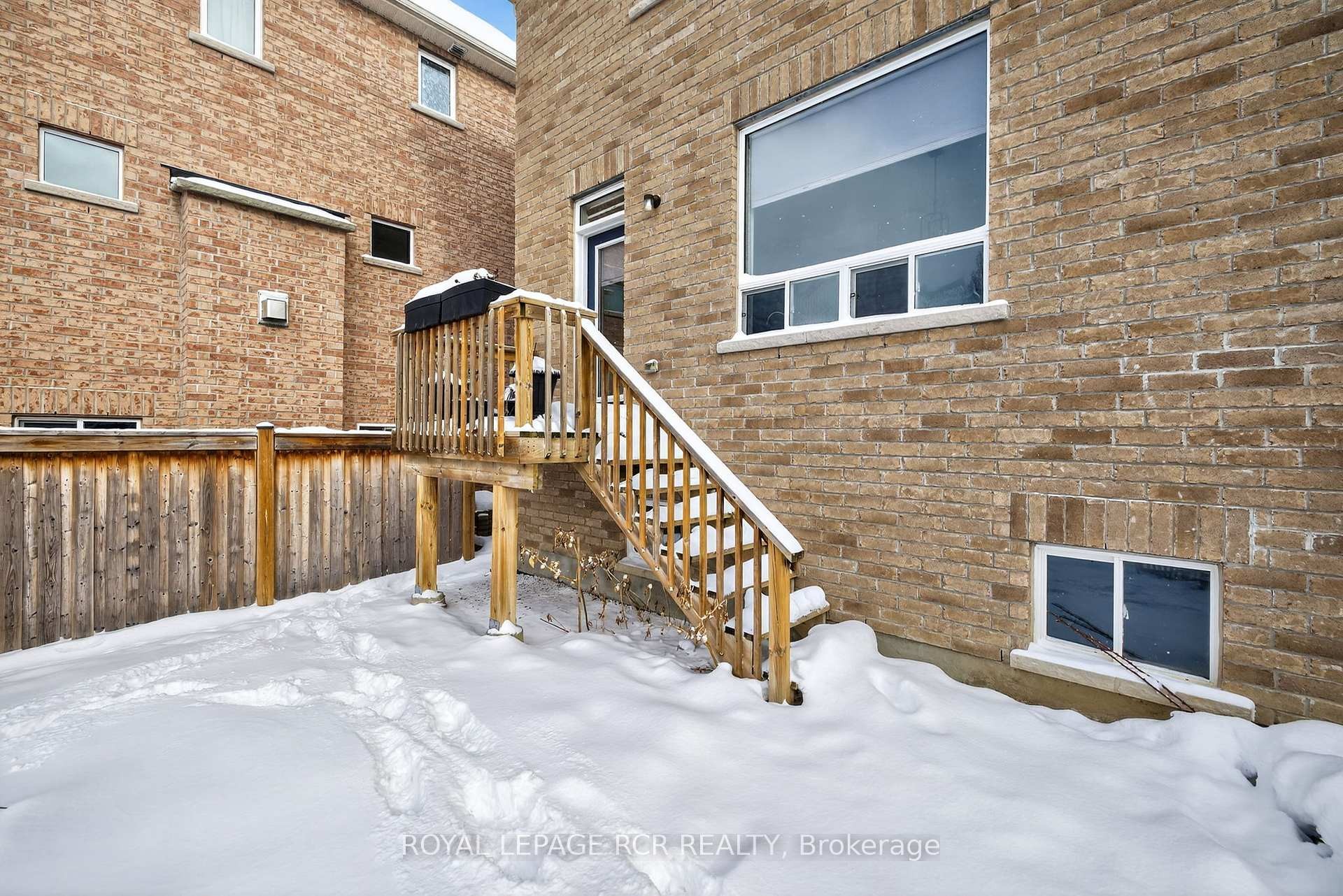 82 Lampkin Street, Georgina, ON - Outdoor With Exterior