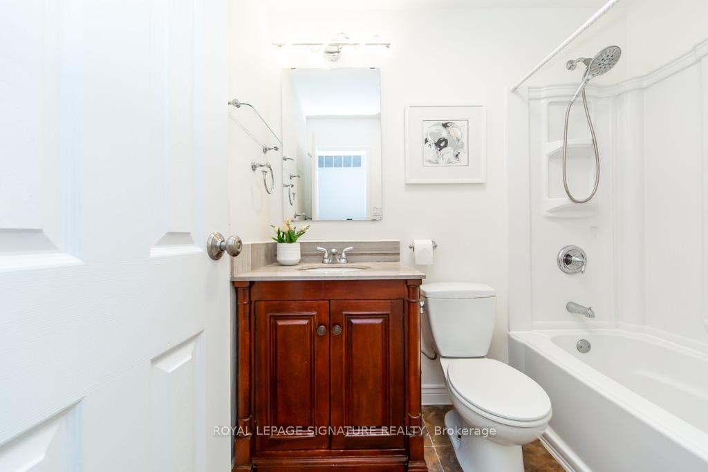 6172 Kindree Circle, Mississauga, ON - Indoor Photo Showing Bathroom