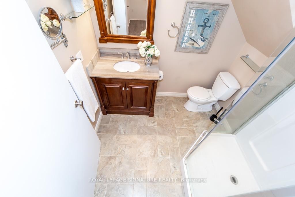 6172 Kindree Circle, Mississauga, ON - Indoor Photo Showing Bathroom
