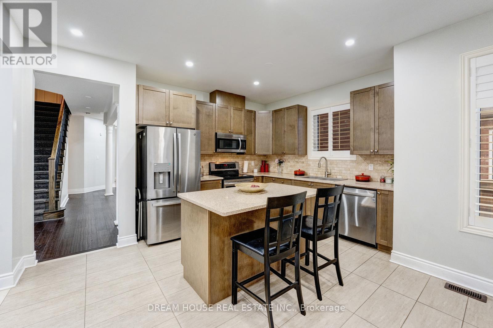 353 Michener Place, Milton, ON - Indoor Photo Showing Kitchen