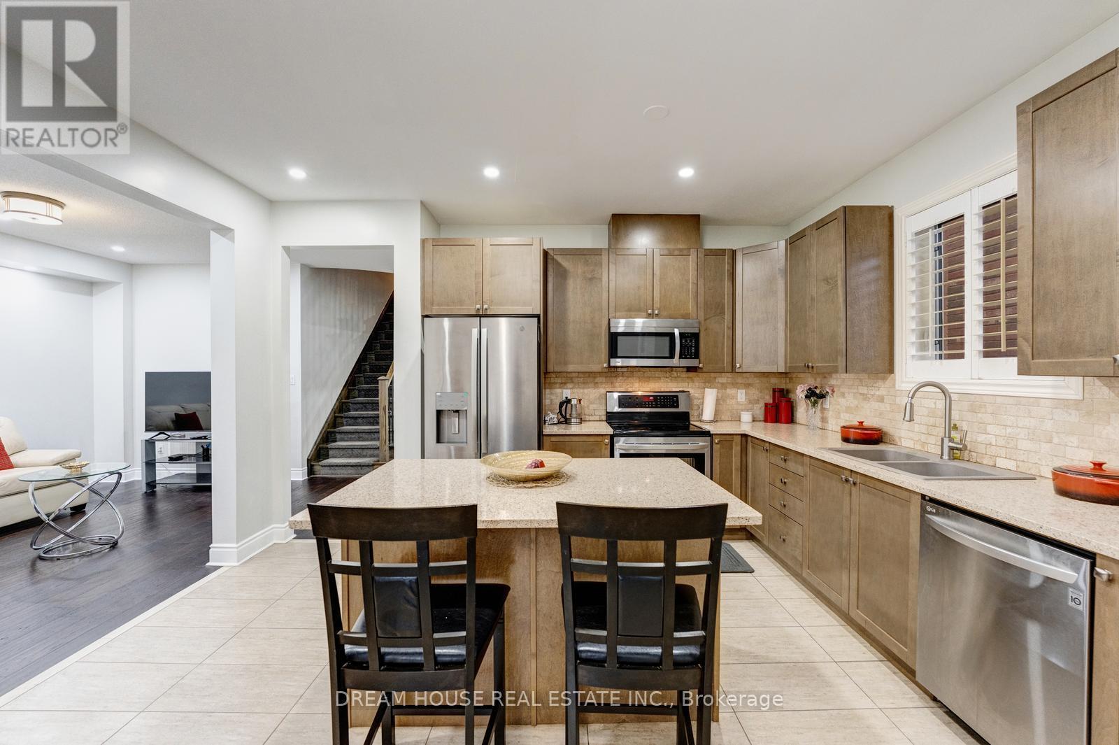 353 Michener Place, Milton, ON - Indoor Photo Showing Kitchen With Double Sink