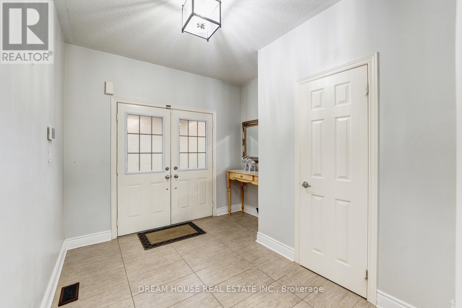 353 Michener Place, Milton, ON - Indoor Photo Showing Other Room