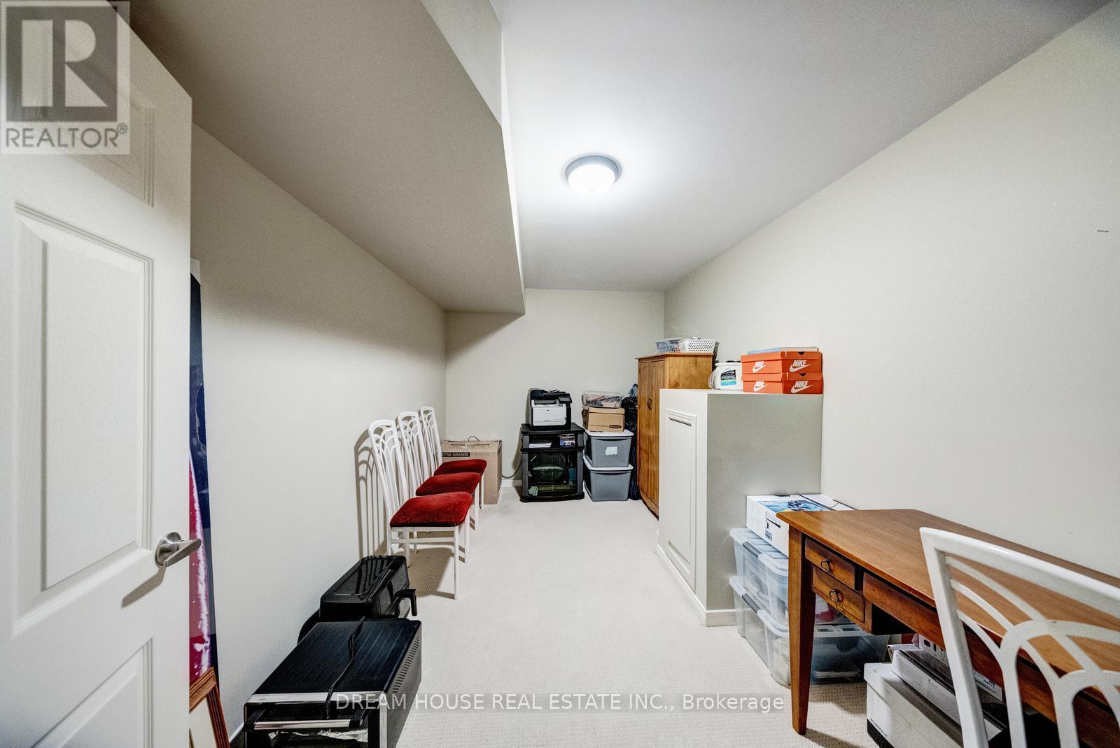 353 Michener Place, Milton, ON - Indoor Photo Showing Other Room