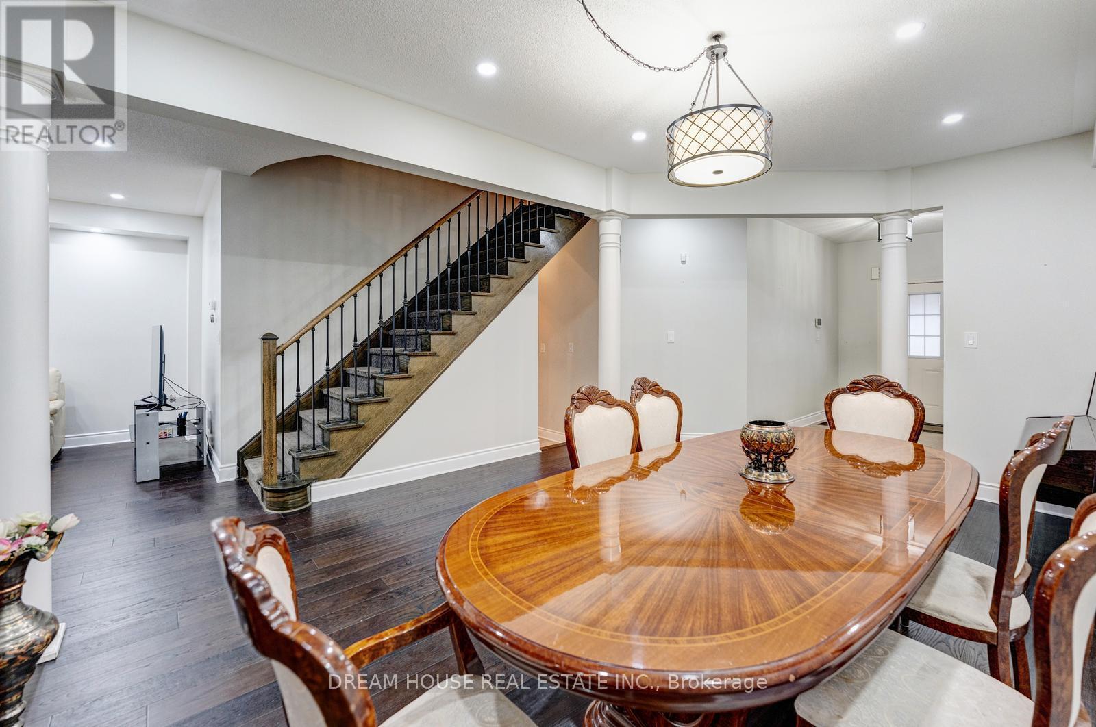 353 Michener Place, Milton, ON - Indoor Photo Showing Dining Room