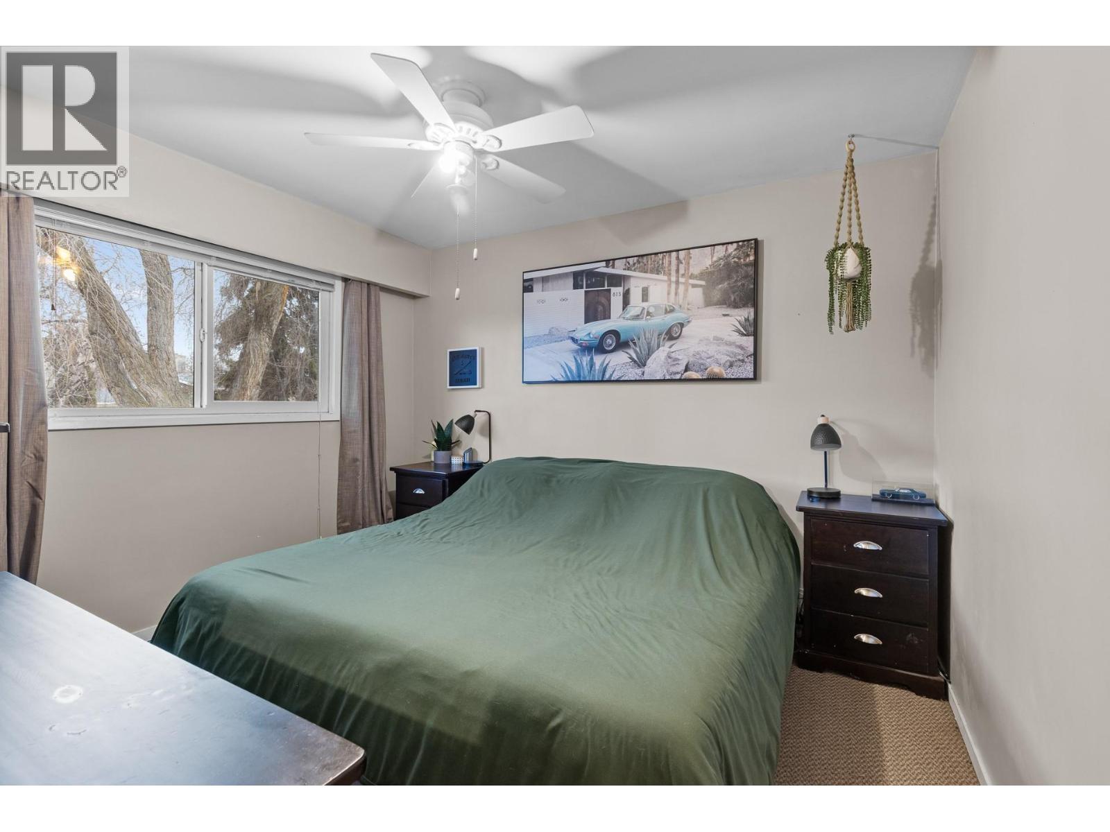 1231 Kelglen Crescent, Kelowna, BC - Indoor Photo Showing Bedroom