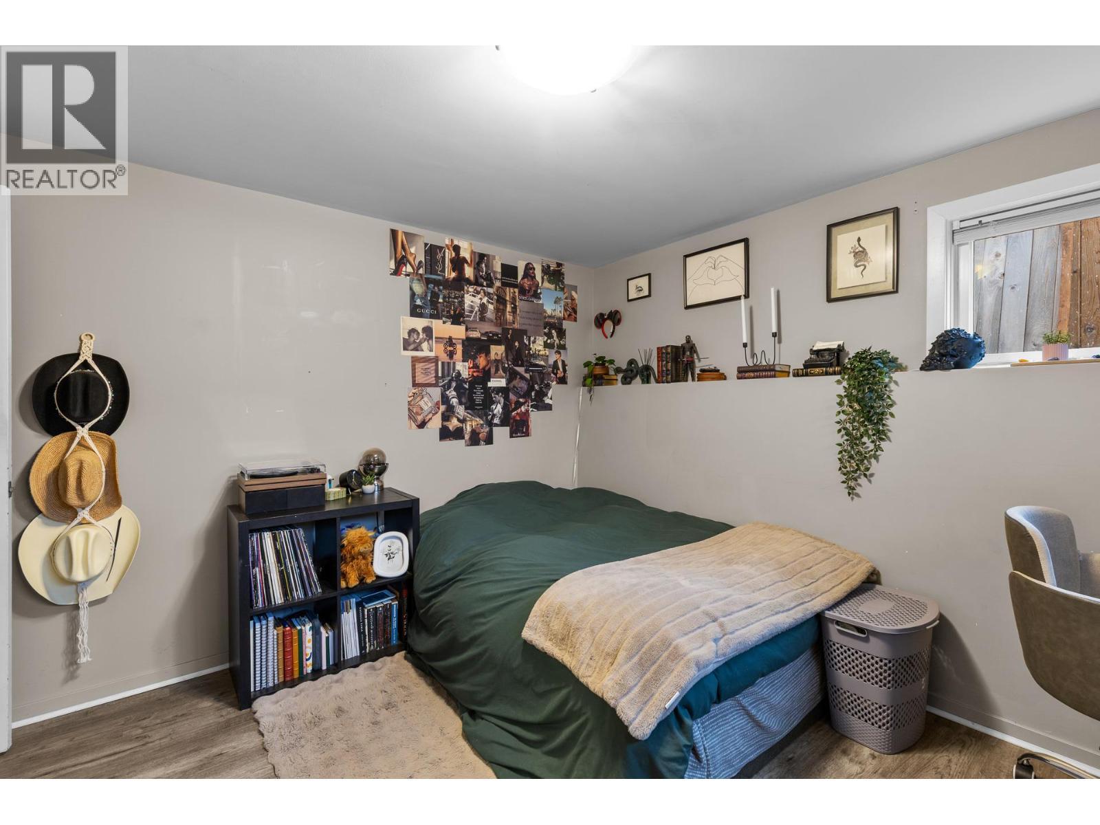 1231 Kelglen Crescent, Kelowna, BC - Indoor Photo Showing Bedroom