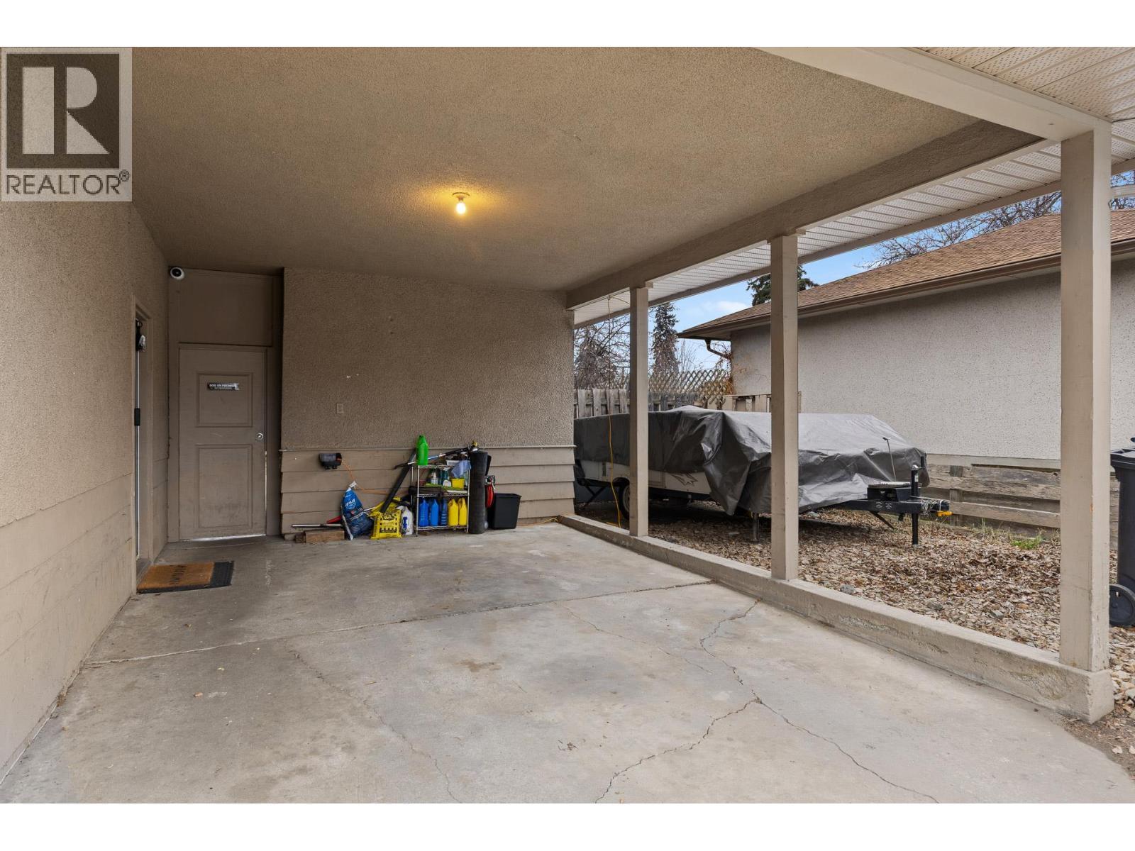 1231 Kelglen Crescent, Kelowna, BC - Photo Showing Other Room