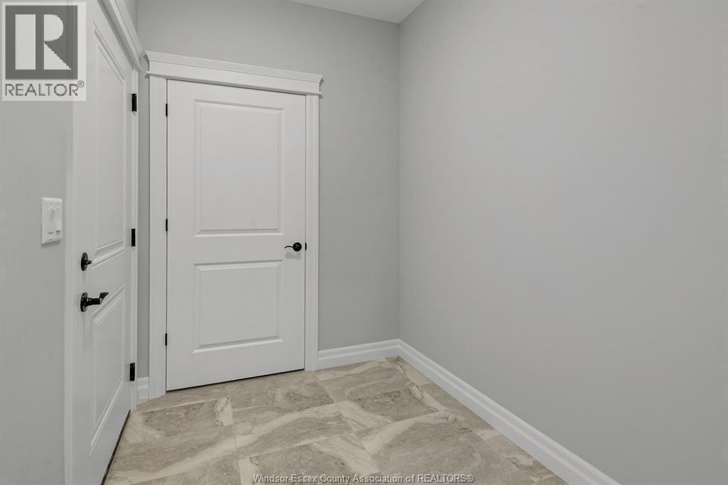 49 Belleview Drive, Kingsville, ON - Indoor Photo Showing Other Room