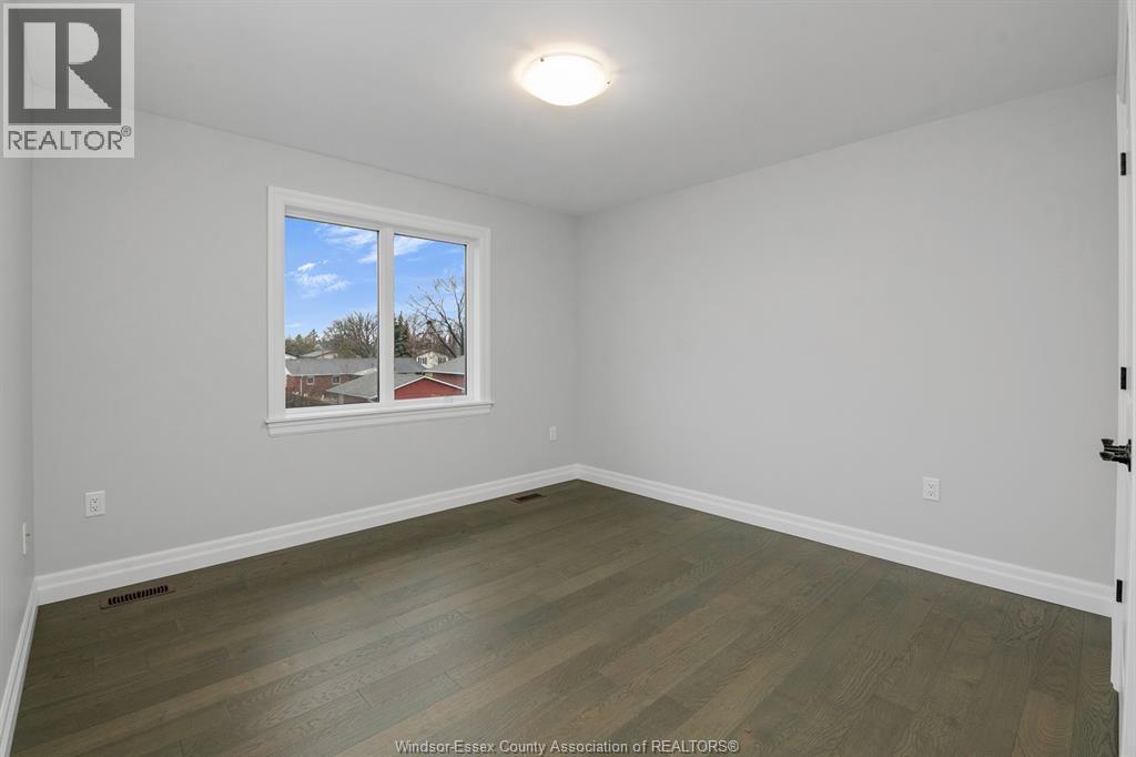 49 Belleview Drive, Kingsville, ON - Indoor Photo Showing Other Room