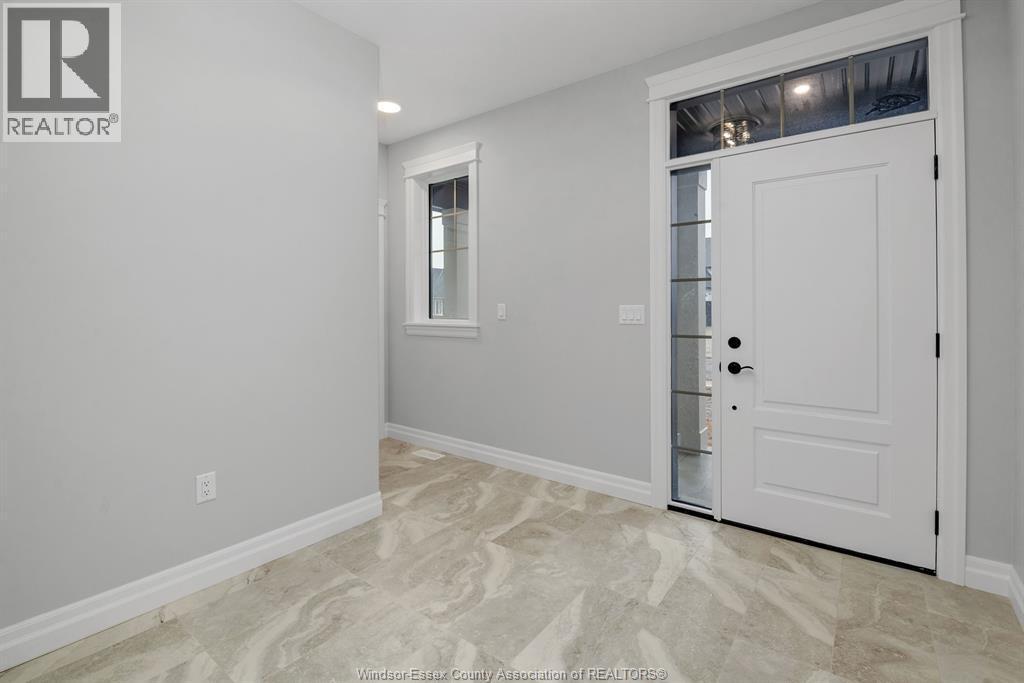 49 Belleview Drive, Kingsville, ON - Indoor Photo Showing Other Room