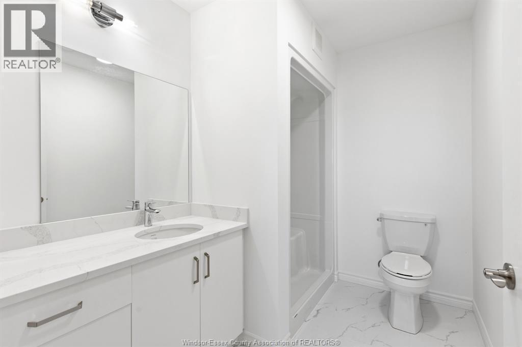 98 Erie Street North, Ridgetown, ON - Indoor Photo Showing Bathroom