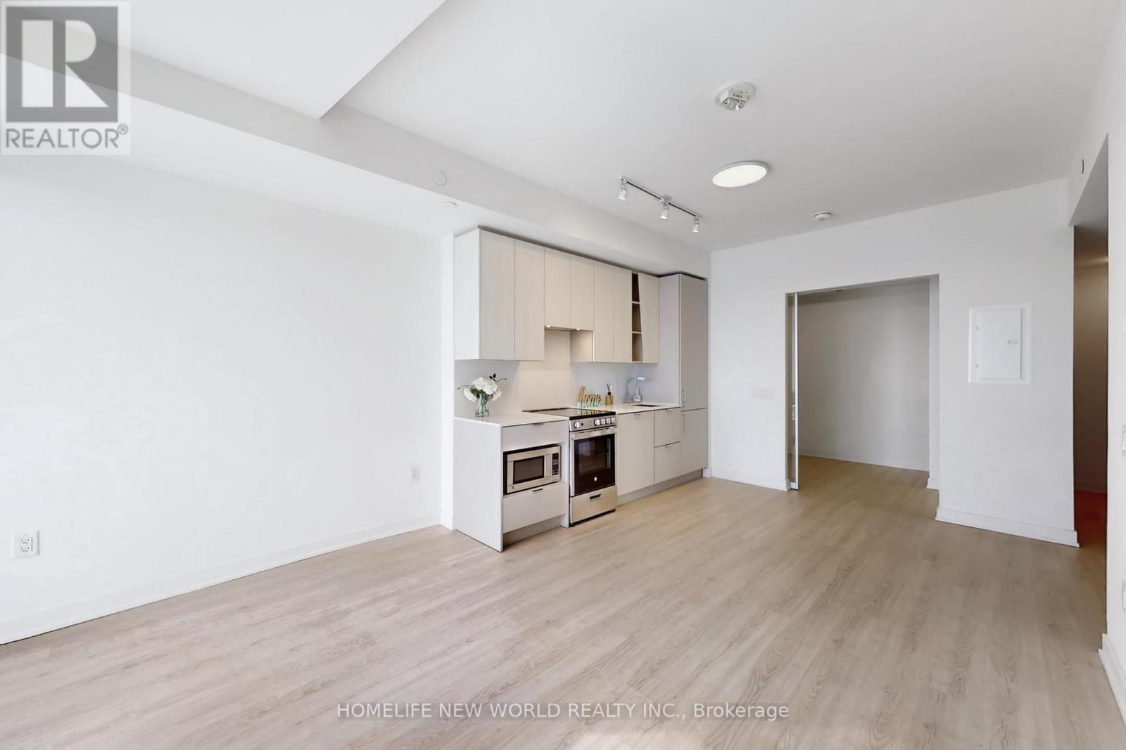 2807 - 3883 Quartz Road, Mississauga, ON - Indoor Photo Showing Kitchen