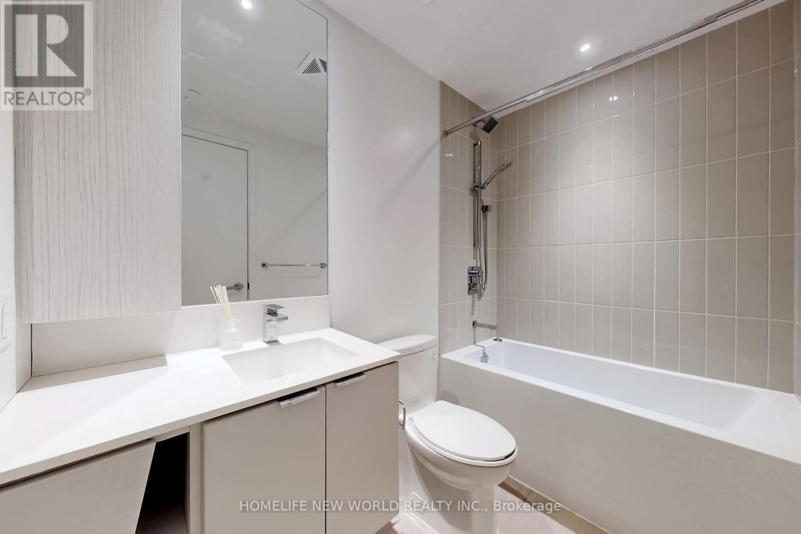 2807 - 3883 Quartz Road, Mississauga, ON - Indoor Photo Showing Bathroom