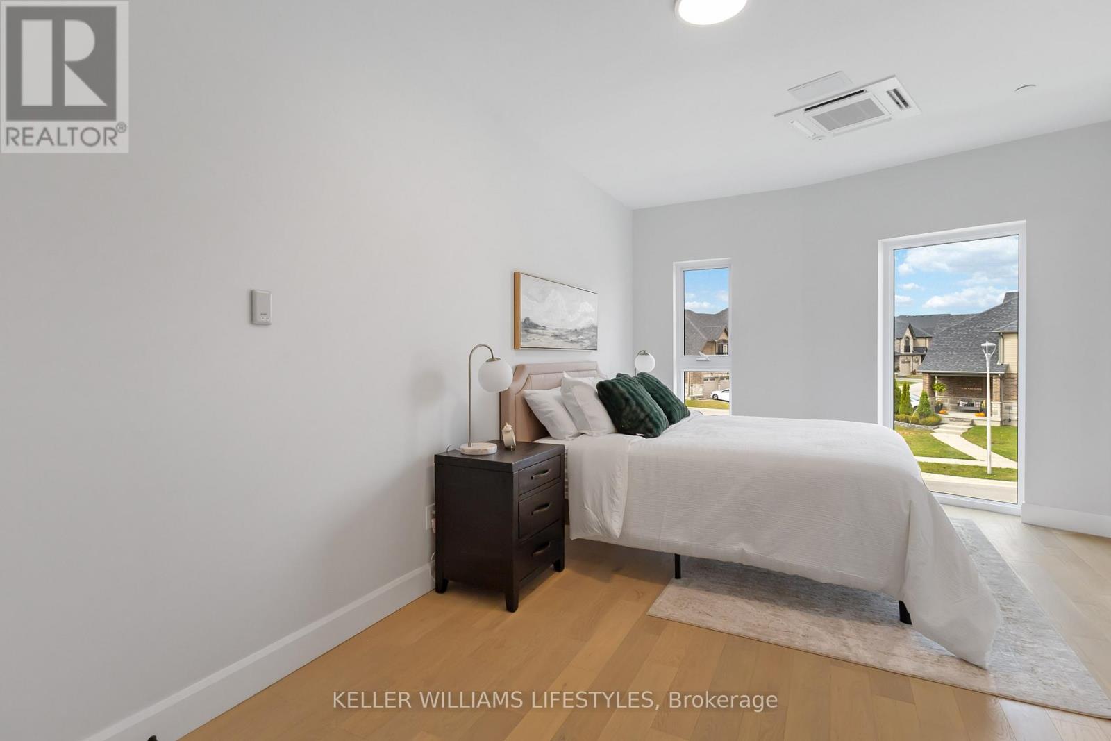 B117 - 2082 Lumen Drive, London South (South A), ON - Indoor Photo Showing Bedroom