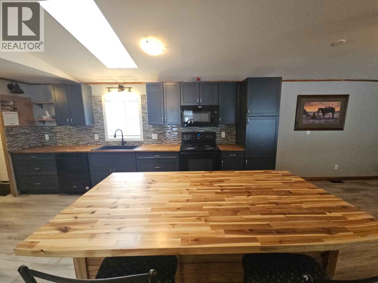 4504 42 Avenue Ne, Chetwynd, BC