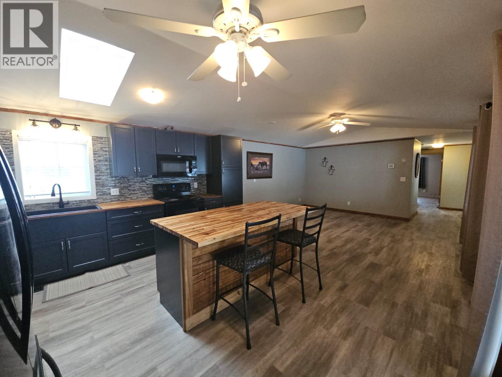 4504 42 Avenue Ne, Chetwynd, BC