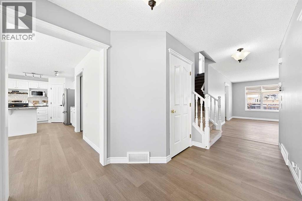 15209 Prestwick Boulevard Se, Calgary, AB - Indoor