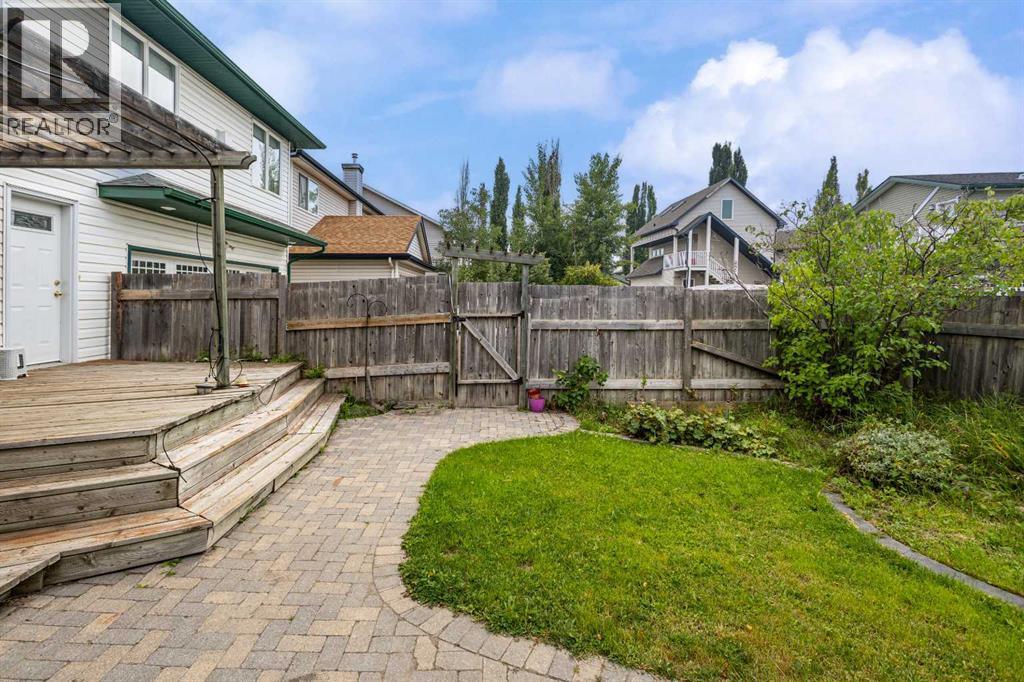 15209 Prestwick Boulevard Se, Calgary, AB - Outdoor With Deck Patio Veranda