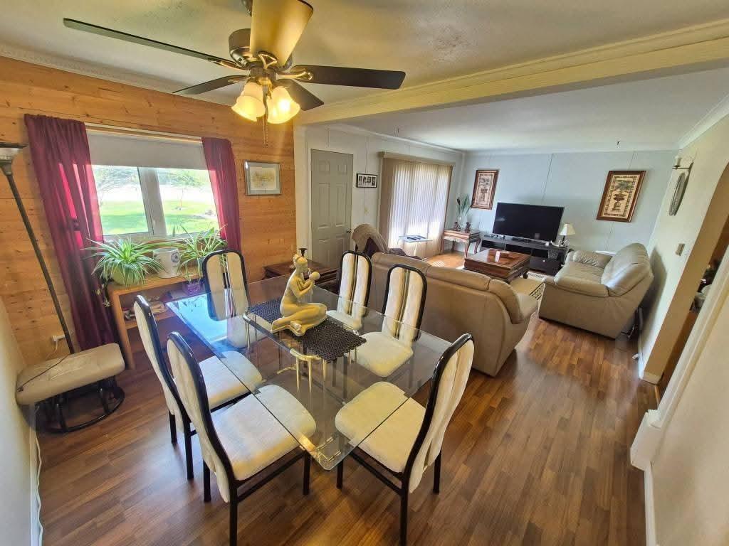 103080 Pth 5 Highway, Riding Mountain, MB - Indoor Photo Showing Dining Room