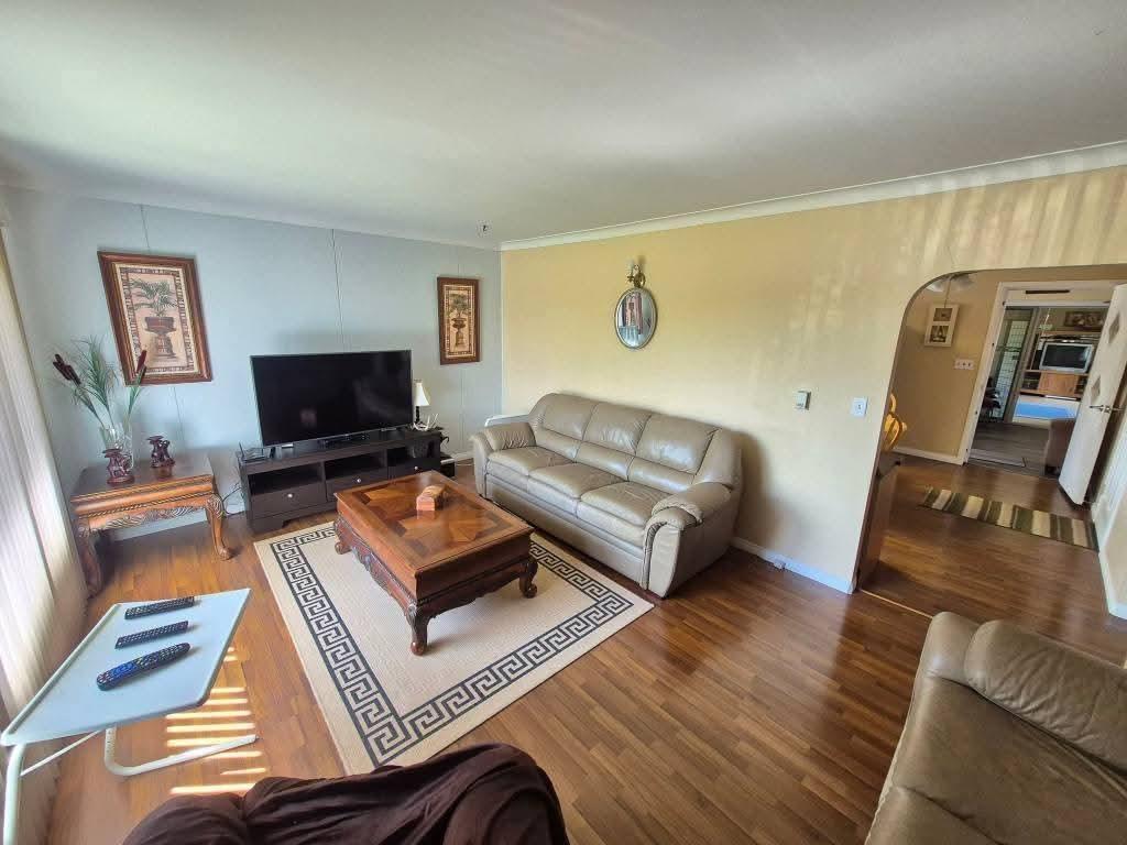 103080 Pth 5 Highway, Riding Mountain, MB - Indoor Photo Showing Living Room