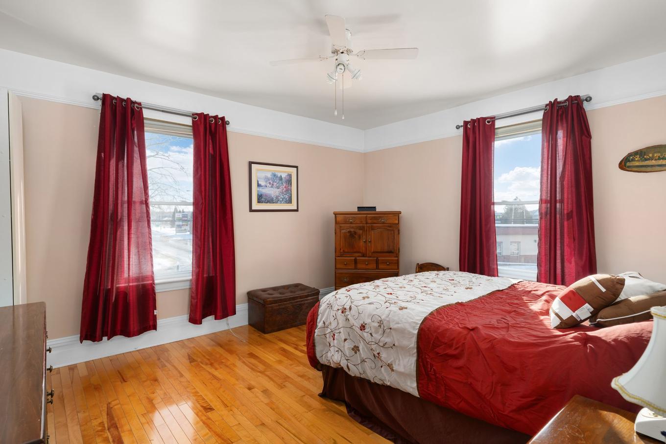 Primary bedroom - 3 Rue Bridge, Ormstown, QC - Indoor Photo Showing Bedroom