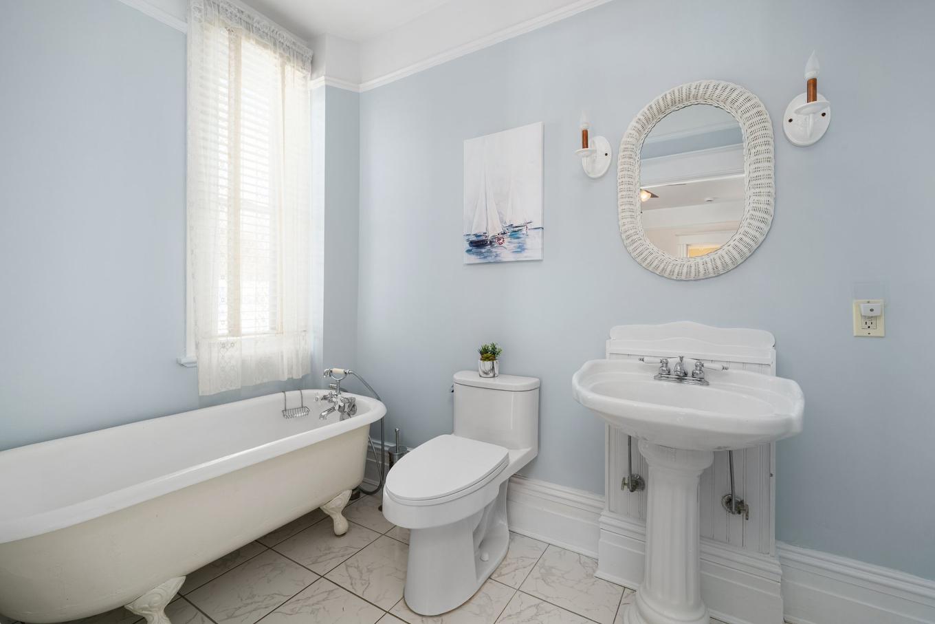 Bathroom - 3 Rue Bridge, Ormstown, QC - Indoor Photo Showing Bathroom