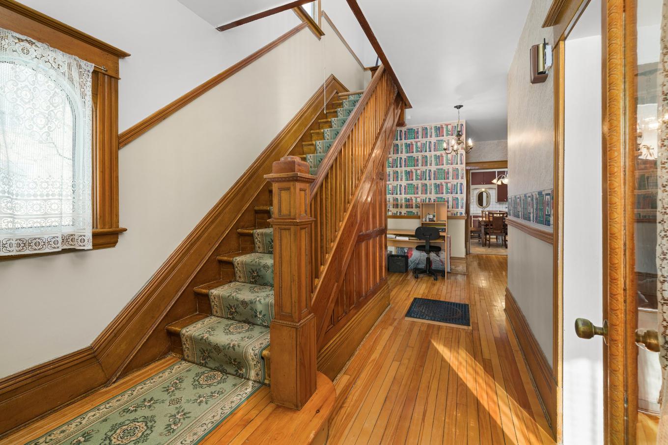 Staircase - 3 Rue Bridge, Ormstown, QC - Indoor Photo Showing Other Room