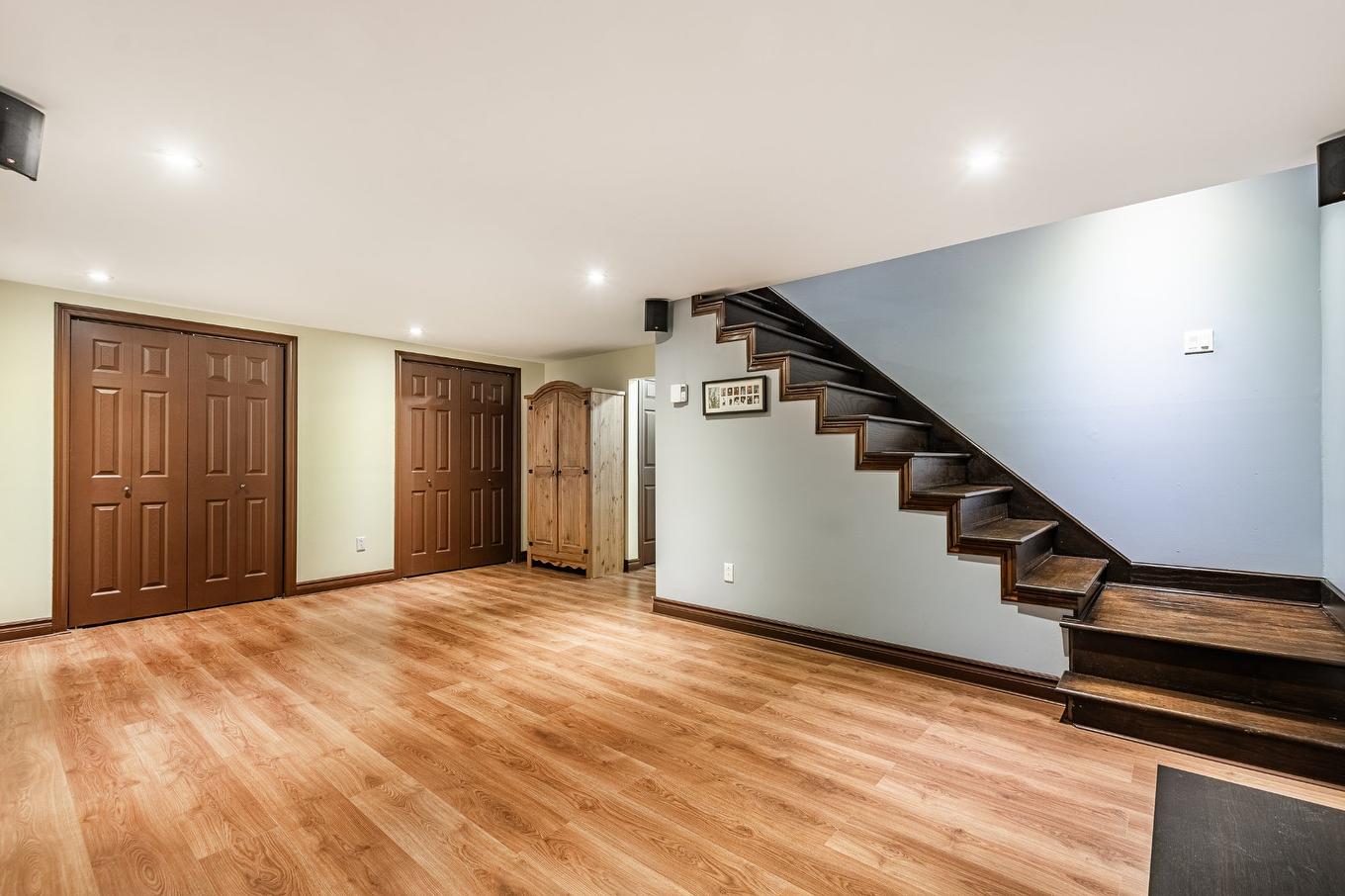 Salle familiale - 13 Rue Beattie, Chambly, QC - Indoor