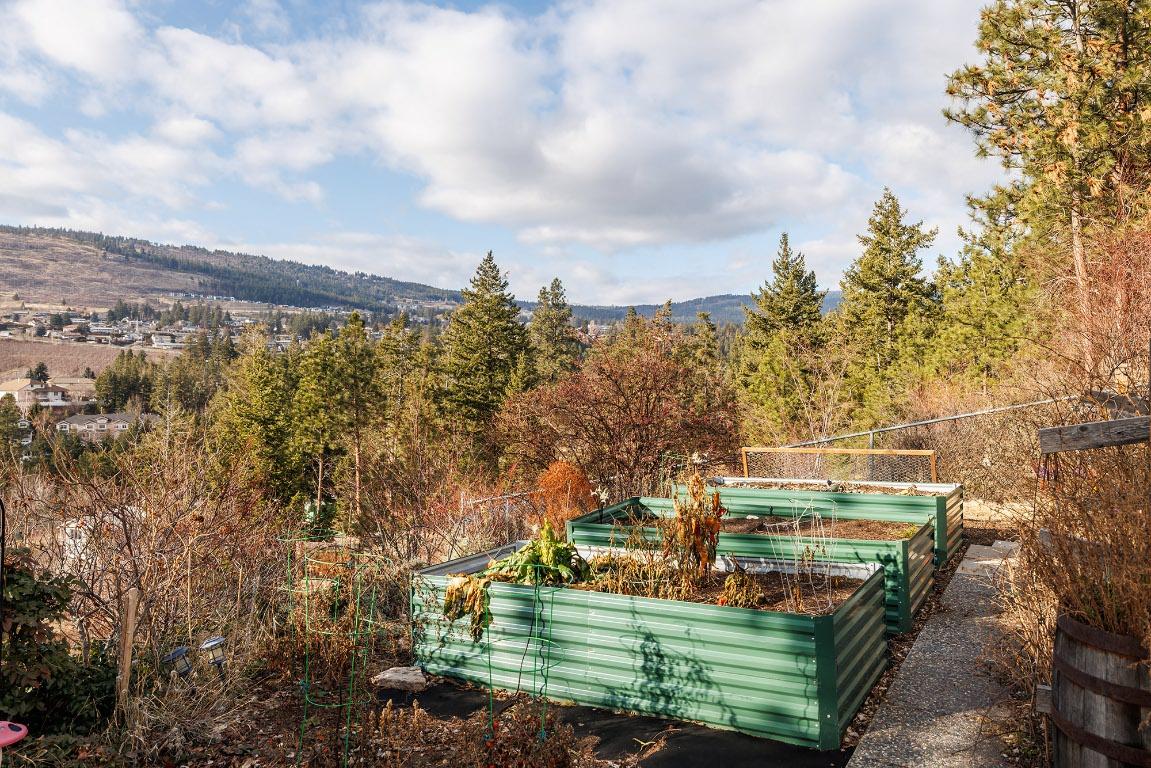 2575 Pineridge Place, West Kelowna, BC - Outdoor With View