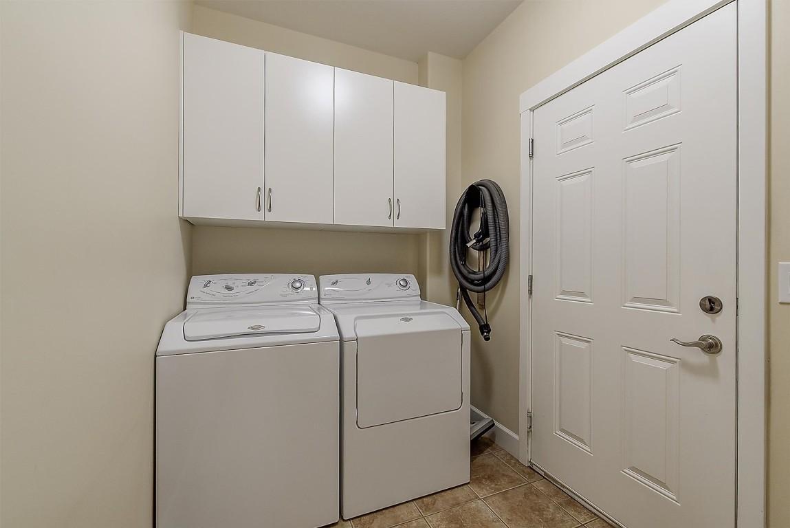 135-4035 Gellatly Road, West Kelowna, BC - Indoor Photo Showing Laundry Room