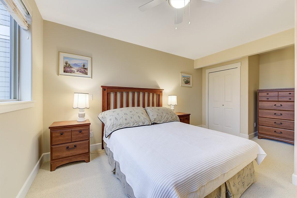 135-4035 Gellatly Road, West Kelowna, BC - Indoor Photo Showing Bedroom