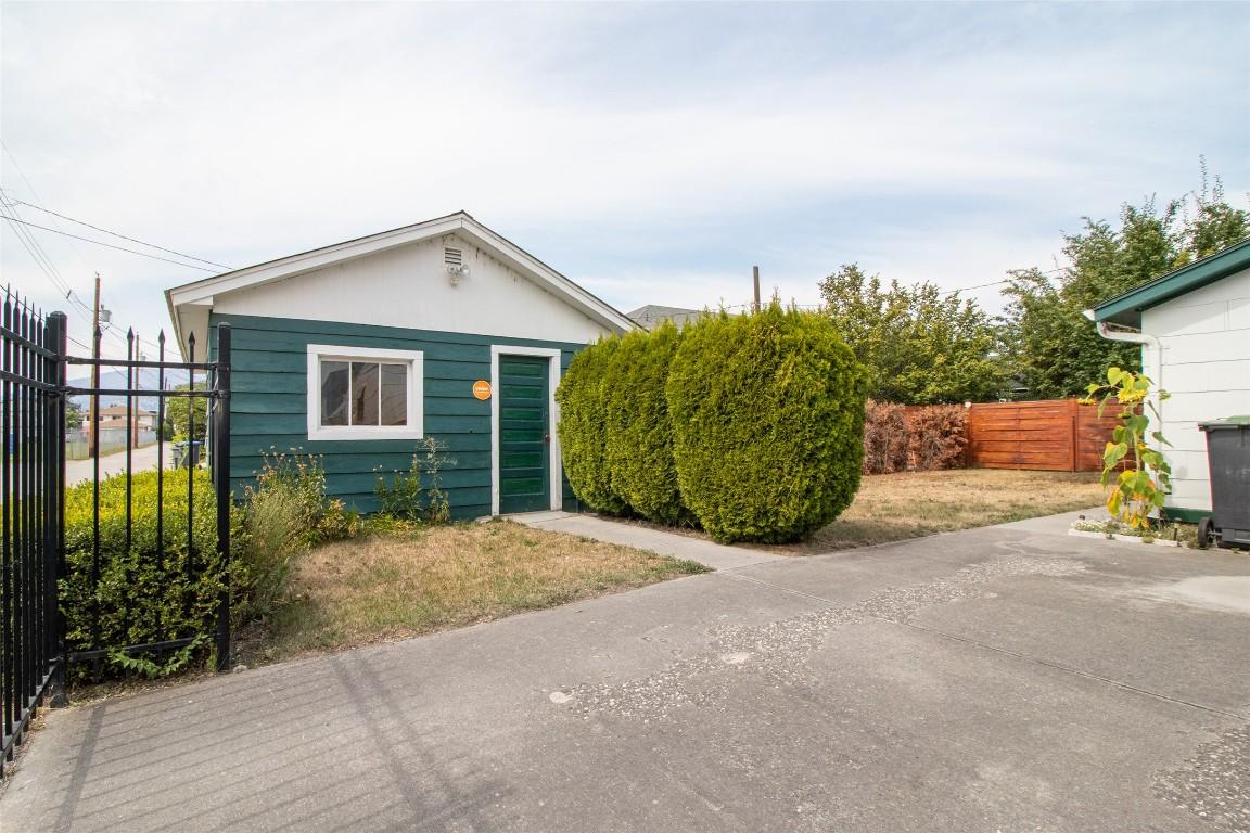 1408 Graham Street, Kelowna, BC - Outdoor