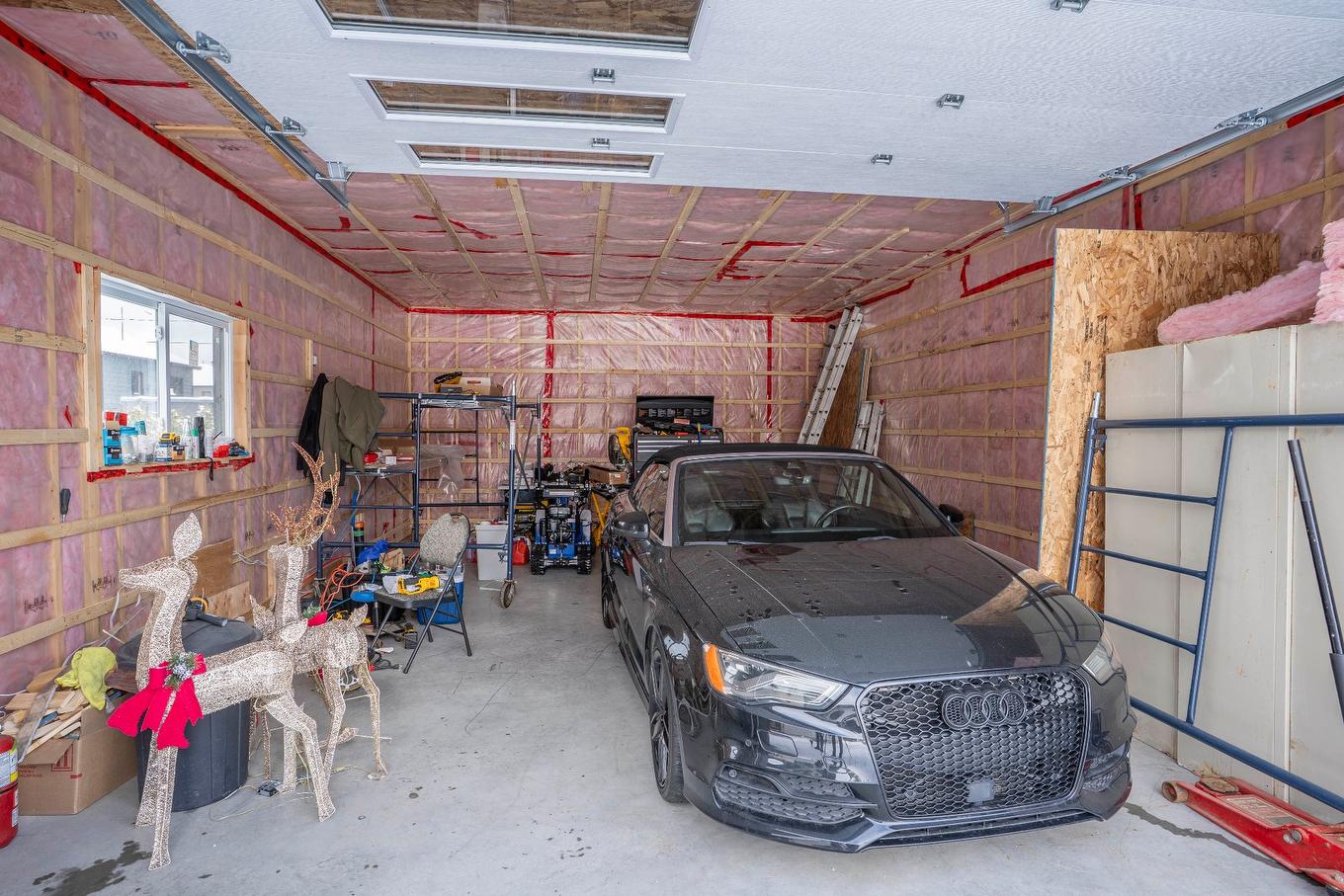 Garage - 1900 165E Rue, Saint-Georges, QC - Indoor Photo Showing Garage