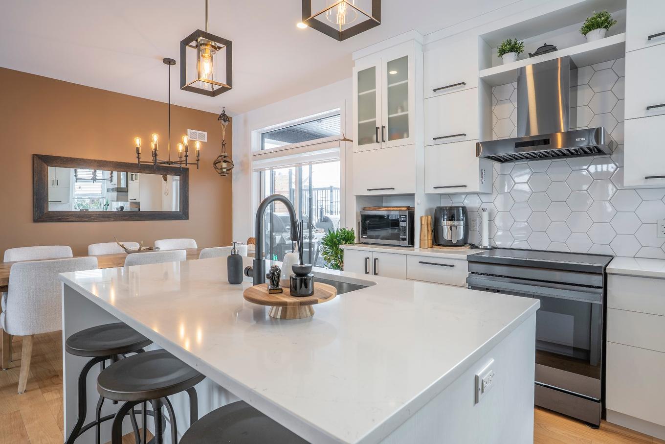 Cuisine - 1900 165E Rue, Saint-Georges, QC - Indoor Photo Showing Kitchen With Upgraded Kitchen