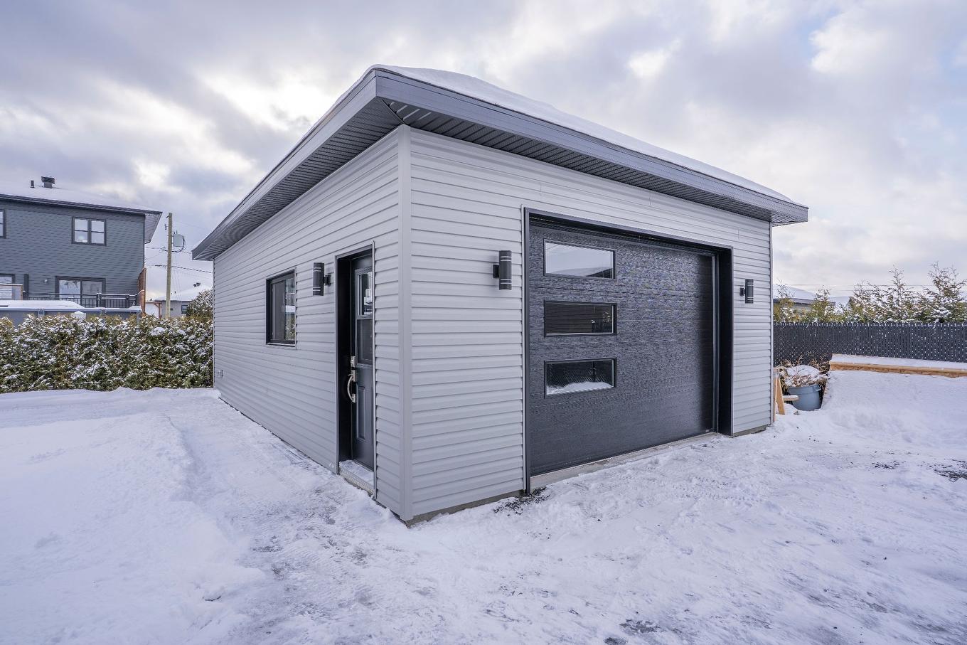 Garage - 1900 165E Rue, Saint-Georges, QC - Outdoor With Exterior