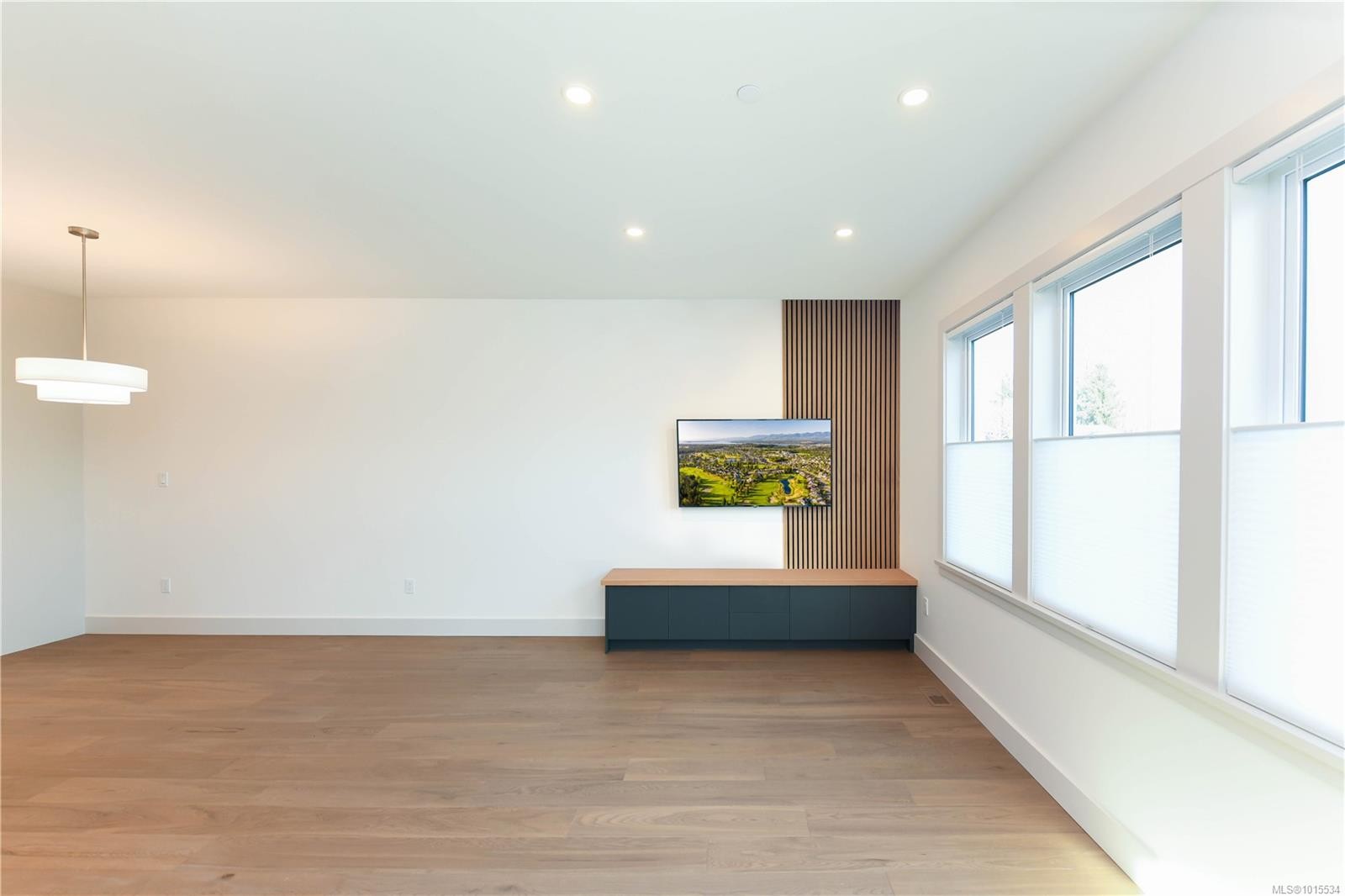 695 Westminster Blvd, Courtenay, BC - Indoor Photo Showing Other Room