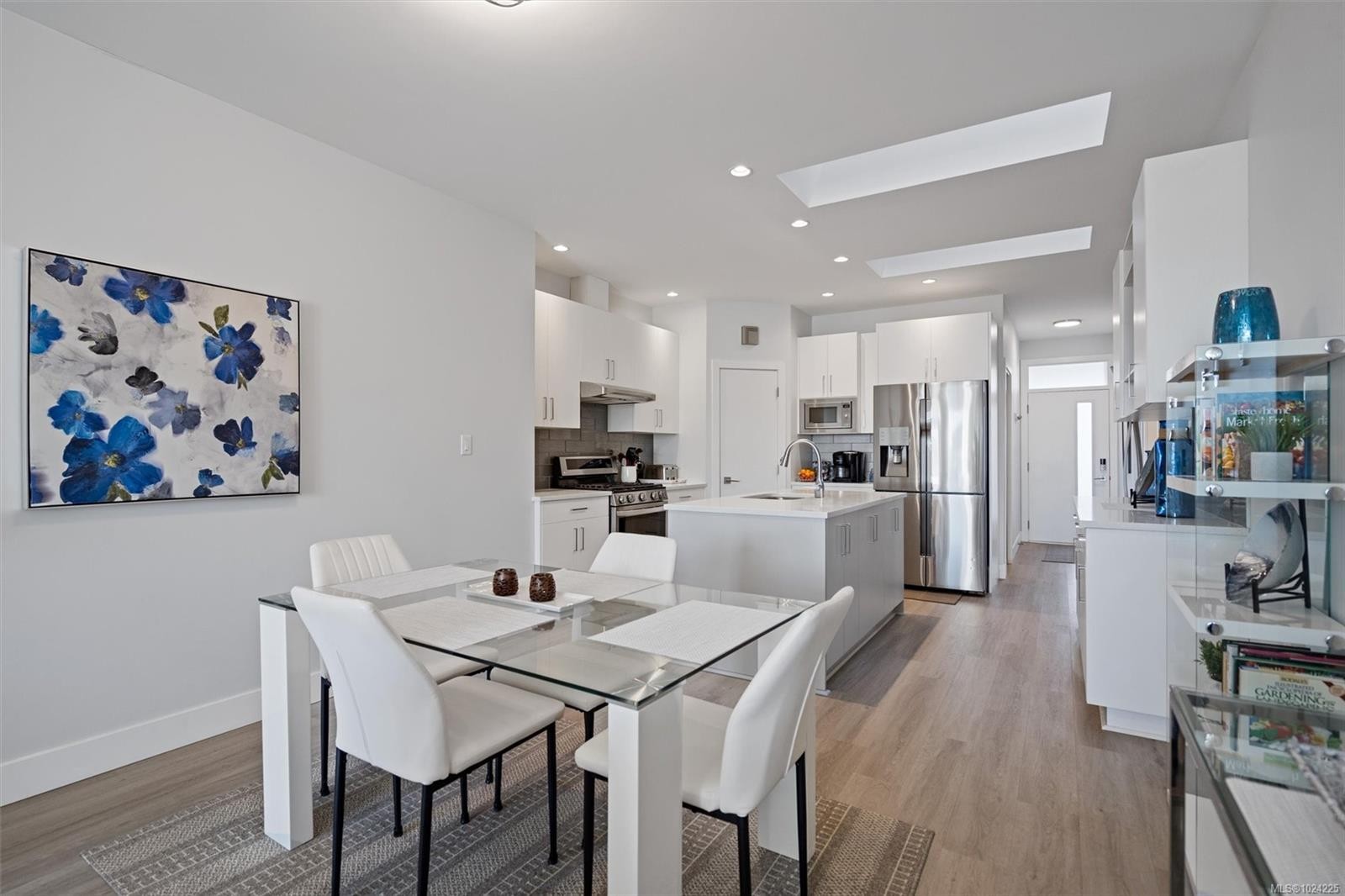 2407 Mountain Heights Dr, Sooke, BC