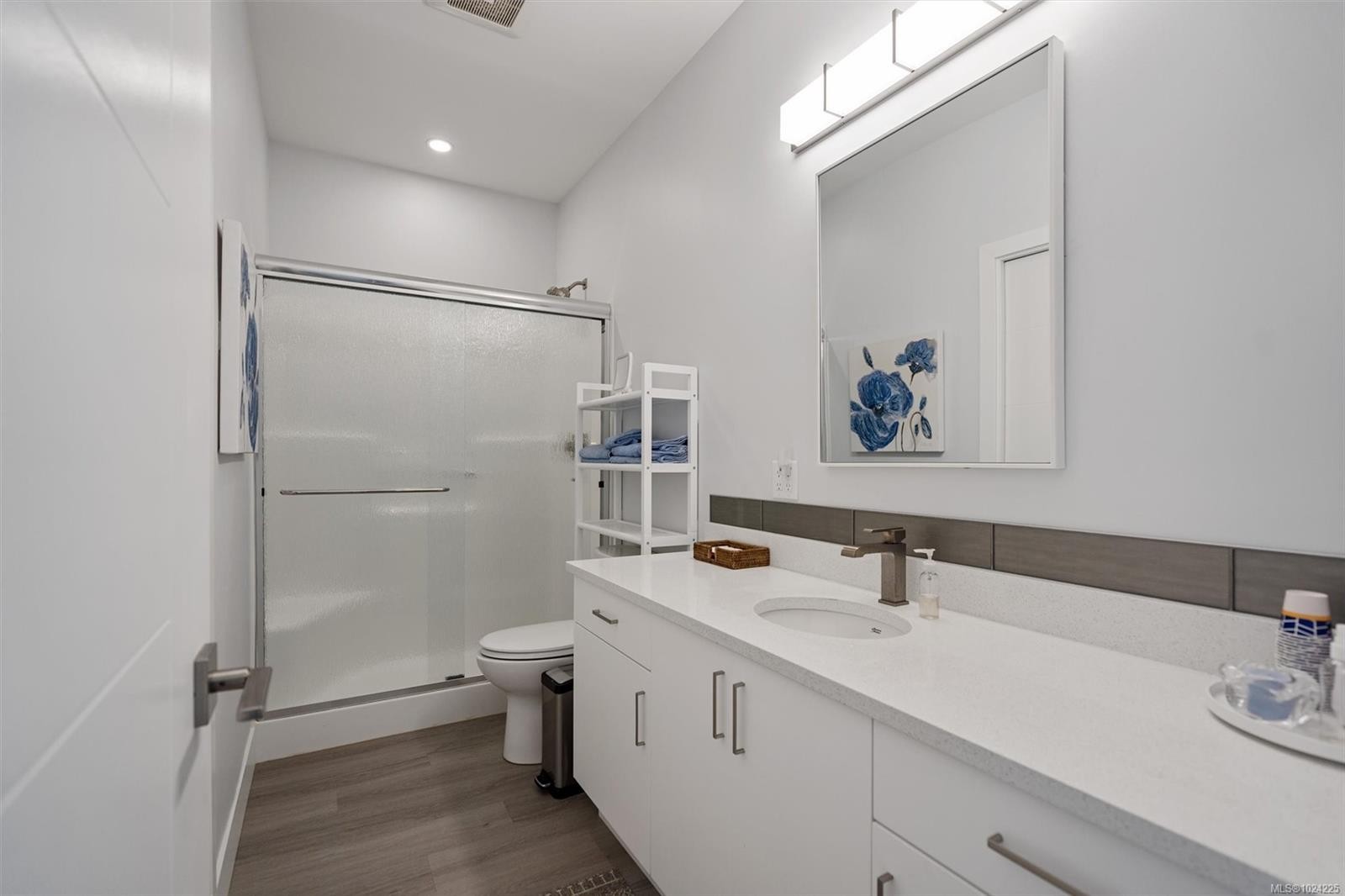 2407 Mountain Heights Dr, Sooke, BC